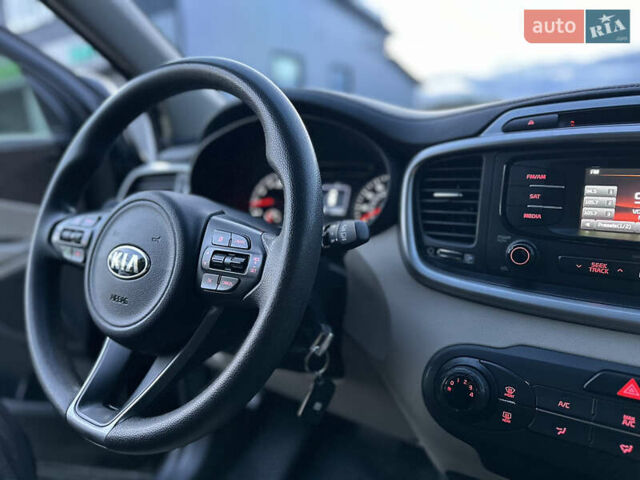 Черный Киа Соренто, объемом двигателя 2.36 л и пробегом 187 тыс. км за 12250 $, фото 68 на Automoto.ua