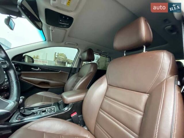 Киа Соренто 2015 в Киеве на Automoto.ua Черный Киа Соренто, объемом двигателя 2.2 л и пробегом 128 тыс. км за 19900 $, фото 15 на Automoto.ua