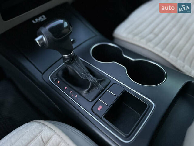 Черный Киа Соренто, объемом двигателя 2.36 л и пробегом 187 тыс. км за 12250 $, фото 64 на Automoto.ua