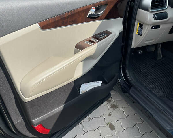 Черный Киа Соренто, объемом двигателя 2.4 л и пробегом 179 тыс. км за 13200 $, фото 17 на Automoto.ua
