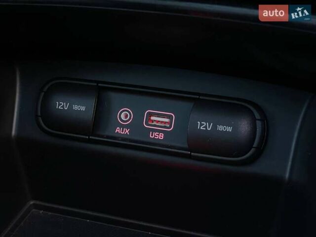 Чорний Кіа Соренто, об'ємом двигуна 3.34 л та пробігом 217 тис. км за 13199 $, фото 29 на Automoto.ua