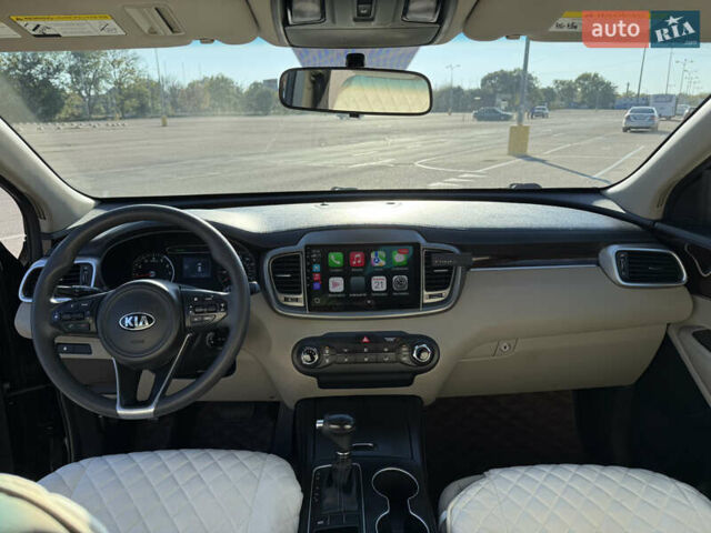 Черный Киа Соренто, объемом двигателя 2.4 л и пробегом 174 тыс. км за 14000 $, фото 8 на Automoto.ua