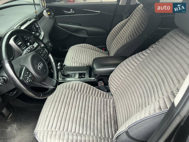 Чорний Кіа Соренто, об'ємом двигуна 2.2 л та пробігом 204 тис. км за 22199 $, фото 13 на Automoto.ua