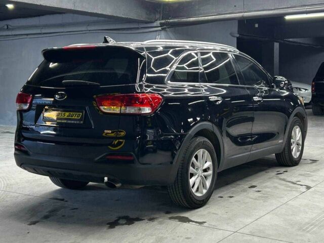 Черный Киа Соренто, объемом двигателя 2.4 л и пробегом 170 тыс. км за 15000 $, фото 5 на Automoto.ua