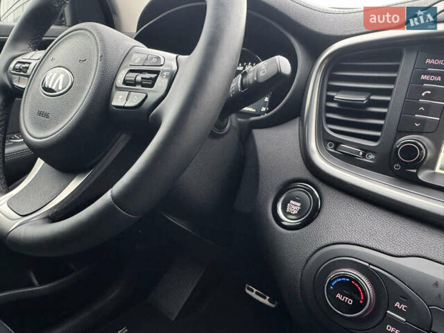 Черный Киа Соренто, объемом двигателя 2.2 л и пробегом 196 тыс. км за 22150 $, фото 59 на Automoto.ua