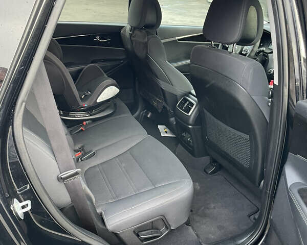 Киа Соренто 2015 в Виннице на Automoto.ua Черный Киа Соренто, объемом двигателя 2.36 л и пробегом 145 тыс. км за 15000 $, фото 5 на Automoto.ua