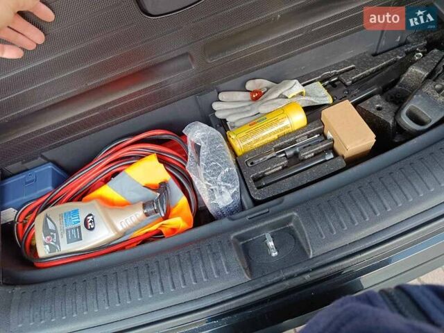 Киа Соренто 2015 в Борисполе на Automoto.ua Черный Киа Соренто, объемом двигателя 2.2 л и пробегом 206 тыс. км за 21000 $, фото 4 на Automoto.ua