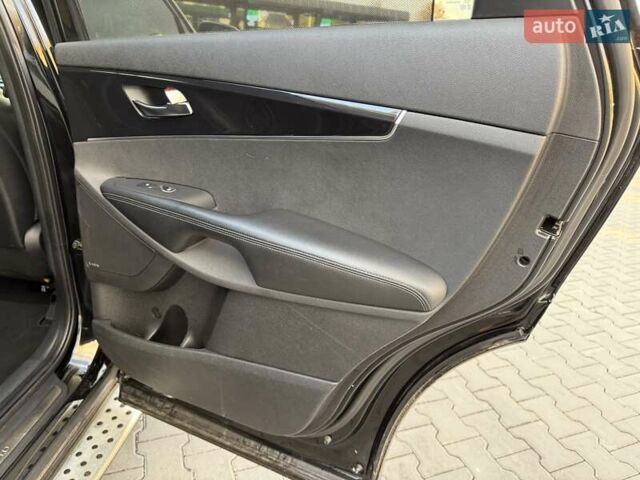 Чорний Кіа Соренто, об'ємом двигуна 2.2 л та пробігом 248 тис. км за 21500 $, фото 31 на Automoto.ua