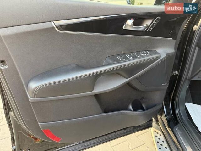 Черный Киа Соренто, объемом двигателя 2.2 л и пробегом 248 тыс. км за 21500 $, фото 43 на Automoto.ua