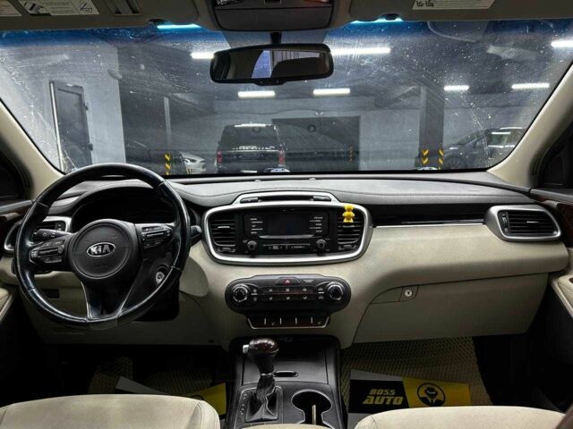 Черный Киа Соренто, объемом двигателя 2.4 л и пробегом 170 тыс. км за 15000 $, фото 10 на Automoto.ua