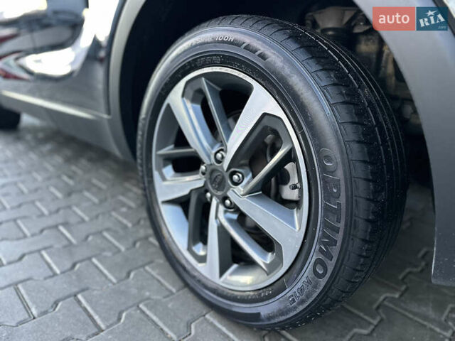 Черный Киа Соренто, объемом двигателя 2.36 л и пробегом 187 тыс. км за 12250 $, фото 31 на Automoto.ua