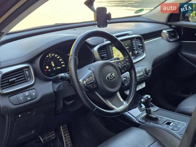 Черный Киа Соренто, объемом двигателя 2.2 л и пробегом 172 тыс. км за 22800 $, фото 7 на Automoto.ua