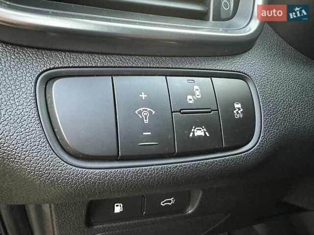 Черный Киа Соренто, объемом двигателя 2.2 л и пробегом 120 тыс. км за 20444 $, фото 106 на Automoto.ua