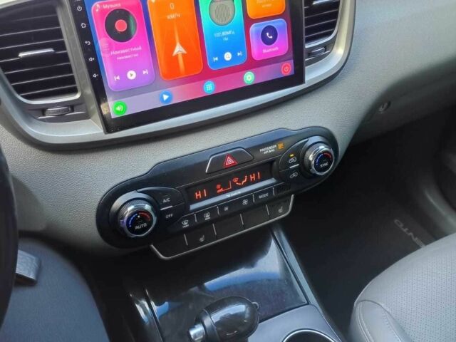 Черный Киа Соренто, объемом двигателя 2 л и пробегом 130 тыс. км за 16300 $, фото 9 на Automoto.ua