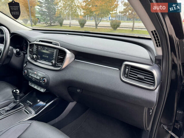 Черный Киа Соренто, объемом двигателя 2.2 л и пробегом 176 тыс. км за 24650 $, фото 30 на Automoto.ua