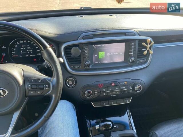 Черный Киа Соренто, объемом двигателя 2.2 л и пробегом 150 тыс. км за 24500 $, фото 27 на Automoto.ua