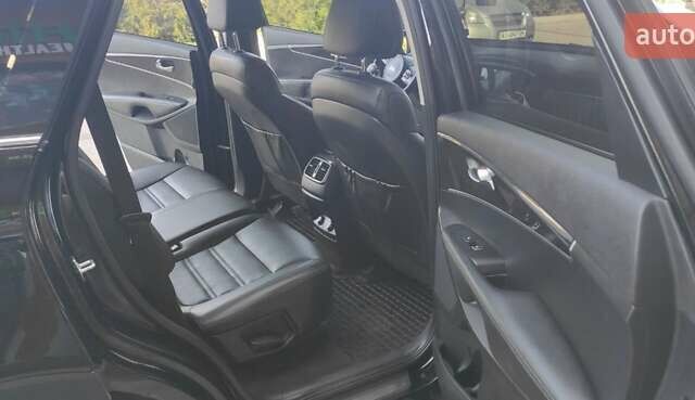 Черный Киа Соренто, объемом двигателя 2 л и пробегом 243 тыс. км за 20500 $, фото 3 на Automoto.ua