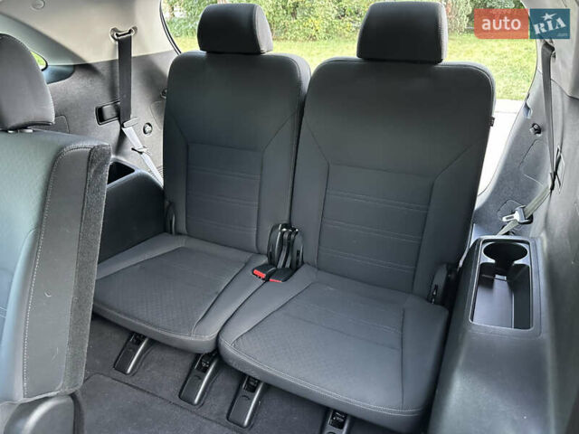 Черный Киа Соренто, объемом двигателя 3.3 л и пробегом 50 тыс. км за 17300 $, фото 5 на Automoto.ua