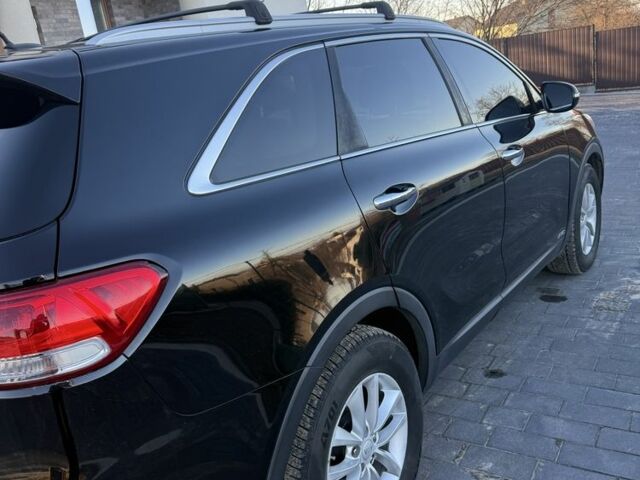 Черный Киа Соренто, объемом двигателя 2.4 л и пробегом 237 тыс. км за 14500 $, фото 5 на Automoto.ua