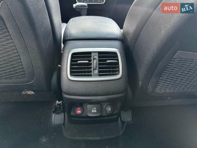 Чорний Кіа Соренто, об'ємом двигуна 3.3 л та пробігом 143 тис. км за 22490 $, фото 29 на Automoto.ua