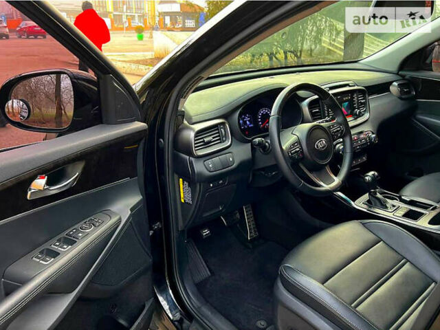 Черный Киа Соренто, объемом двигателя 2.2 л и пробегом 98 тыс. км за 20000 $, фото 8 на Automoto.ua