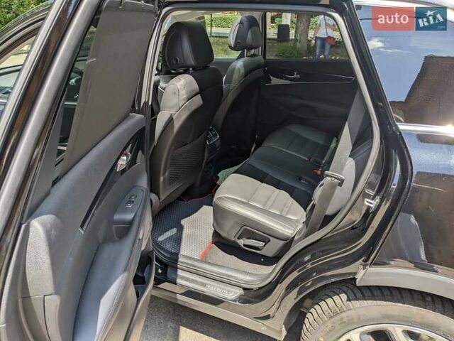 Черный Киа Соренто, объемом двигателя 2.2 л и пробегом 120 тыс. км за 25500 $, фото 12 на Automoto.ua