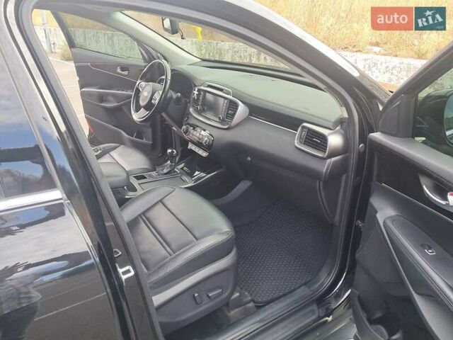 Черный Киа Соренто, объемом двигателя 2.2 л и пробегом 110 тыс. км за 25000 $, фото 6 на Automoto.ua