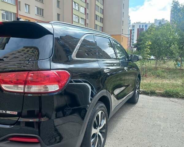 Черный Киа Соренто, объемом двигателя 2 л и пробегом 130 тыс. км за 18000 $, фото 5 на Automoto.ua