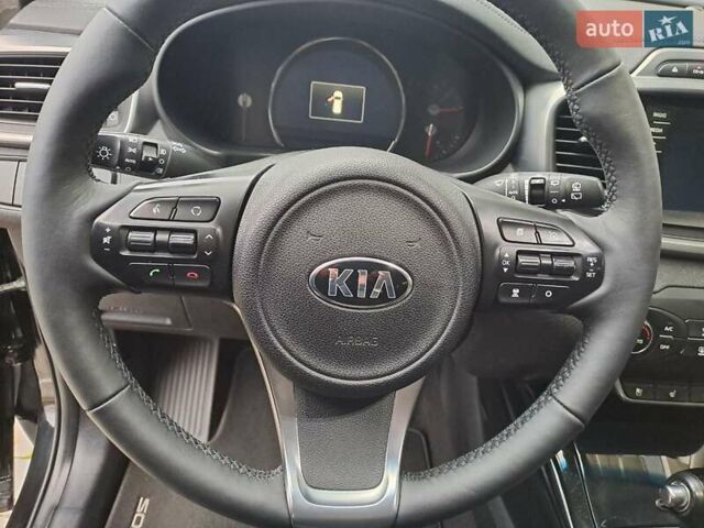 Чорний Кіа Соренто, об'ємом двигуна 2.2 л та пробігом 194 тис. км за 22500 $, фото 19 на Automoto.ua
