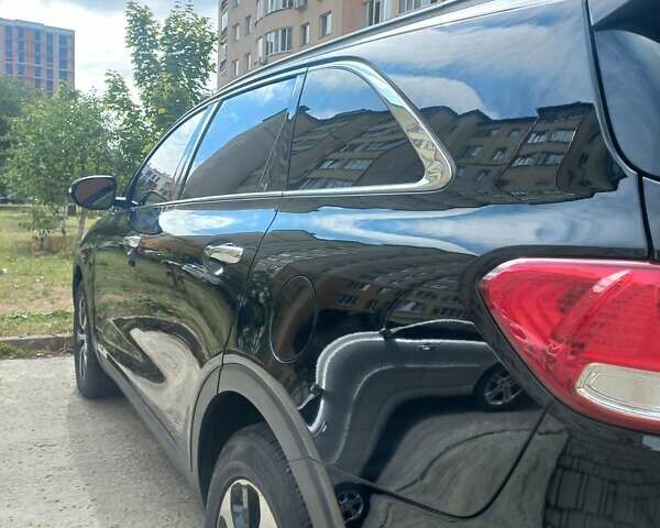 Черный Киа Соренто, объемом двигателя 2 л и пробегом 130 тыс. км за 18000 $, фото 9 на Automoto.ua