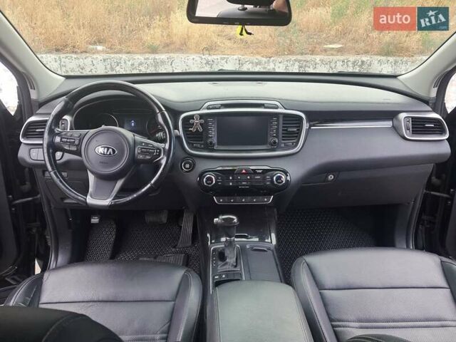 Черный Киа Соренто, объемом двигателя 2.2 л и пробегом 110 тыс. км за 25000 $, фото 12 на Automoto.ua