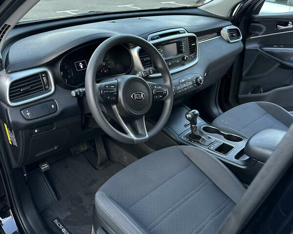 Черный Киа Соренто, объемом двигателя 3.3 л и пробегом 50 тыс. км за 17300 $, фото 10 на Automoto.ua