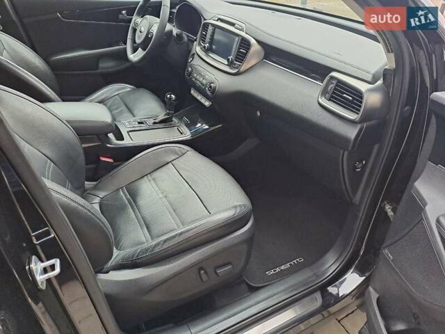 Чорний Кіа Соренто, об'ємом двигуна 2.2 л та пробігом 194 тис. км за 22500 $, фото 23 на Automoto.ua