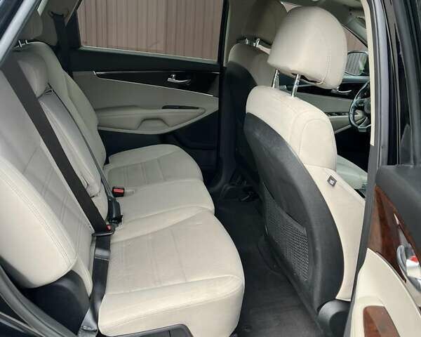 Черный Киа Соренто, объемом двигателя 2.4 л и пробегом 170 тыс. км за 16800 $, фото 4 на Automoto.ua