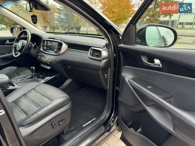 Черный Киа Соренто, объемом двигателя 2.2 л и пробегом 176 тыс. км за 24650 $, фото 28 на Automoto.ua