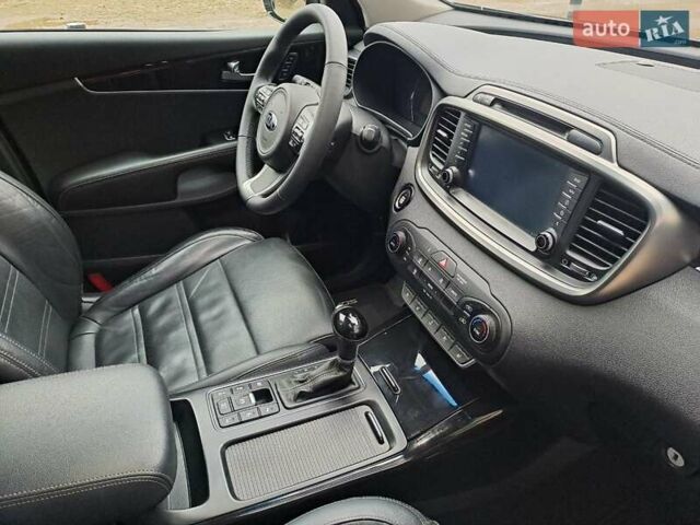 Чорний Кіа Соренто, об'ємом двигуна 2.2 л та пробігом 194 тис. км за 22500 $, фото 24 на Automoto.ua