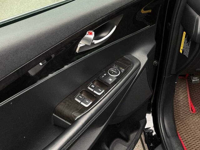 Черный Киа Соренто, объемом двигателя 2.4 л и пробегом 163 тыс. км за 13799 $, фото 9 на Automoto.ua