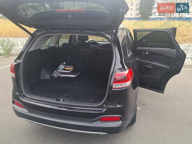 Черный Киа Соренто, объемом двигателя 2.2 л и пробегом 110 тыс. км за 25000 $, фото 14 на Automoto.ua