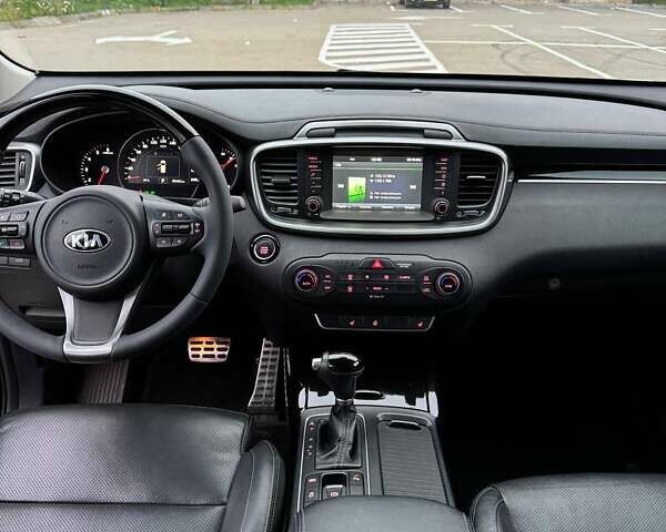 Черный Киа Соренто, объемом двигателя 2.2 л и пробегом 94 тыс. км за 23900 $, фото 4 на Automoto.ua