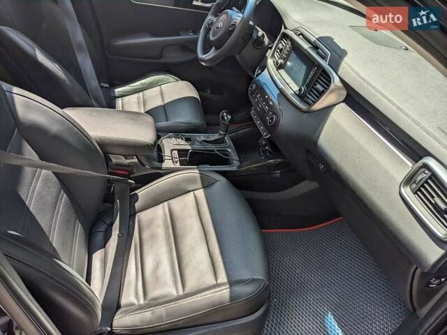 Черный Киа Соренто, объемом двигателя 2.2 л и пробегом 120 тыс. км за 25500 $, фото 8 на Automoto.ua