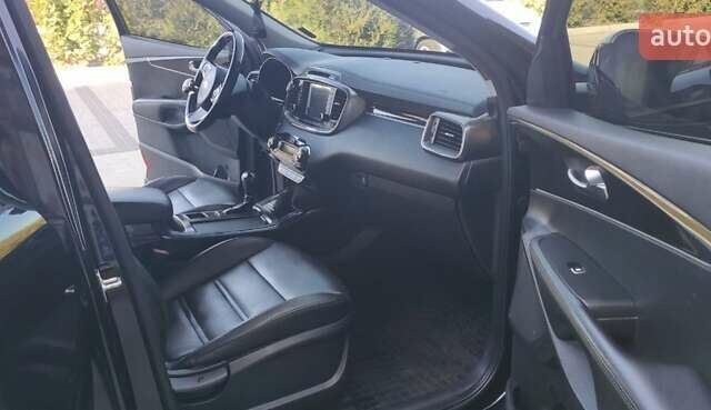 Черный Киа Соренто, объемом двигателя 2 л и пробегом 243 тыс. км за 20500 $, фото 1 на Automoto.ua