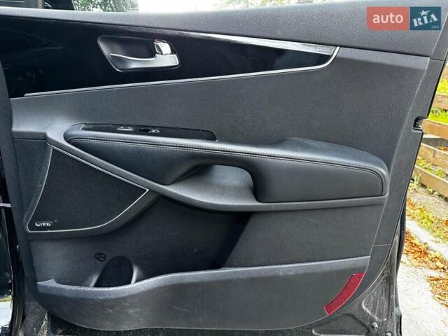 Чорний Кіа Соренто, об'ємом двигуна 3.3 л та пробігом 143 тис. км за 22490 $, фото 32 на Automoto.ua