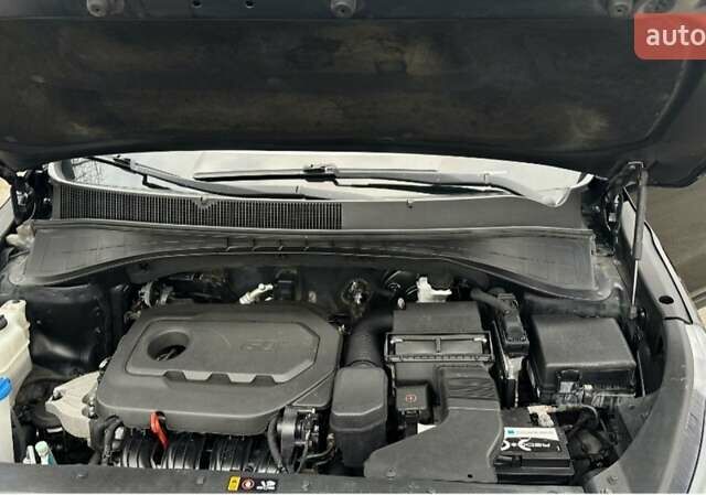 Черный Киа Соренто, объемом двигателя 2.36 л и пробегом 166 тыс. км за 13800 $, фото 18 на Automoto.ua