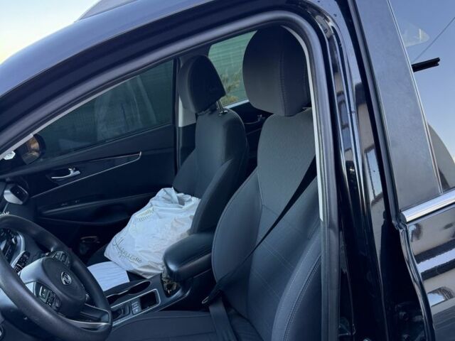 Черный Киа Соренто, объемом двигателя 2.4 л и пробегом 237 тыс. км за 14500 $, фото 9 на Automoto.ua