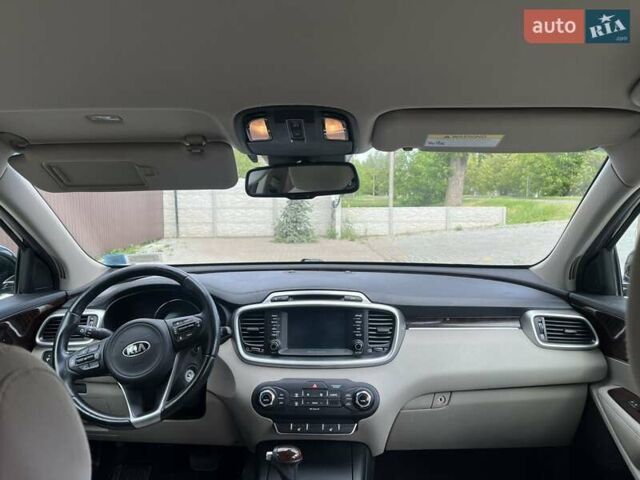 Черный Киа Соренто, объемом двигателя 2.4 л и пробегом 170 тыс. км за 16800 $, фото 3 на Automoto.ua