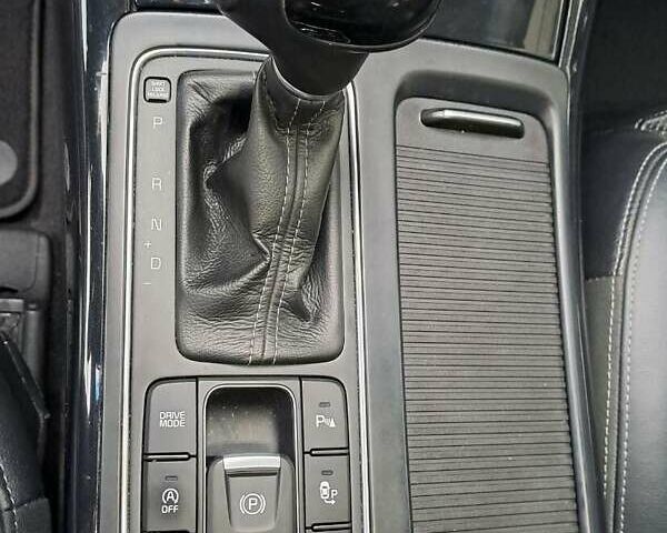 Чорний Кіа Соренто, об'ємом двигуна 2.2 л та пробігом 194 тис. км за 22500 $, фото 15 на Automoto.ua