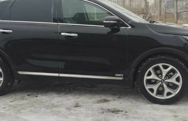 Чорний Кіа Соренто, об'ємом двигуна 2.2 л та пробігом 183 тис. км за 15000 $, фото 3 на Automoto.ua