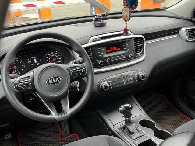 Черный Киа Соренто, объемом двигателя 2.4 л и пробегом 163 тыс. км за 13799 $, фото 7 на Automoto.ua