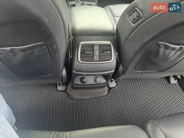 Черный Киа Соренто, объемом двигателя 2.2 л и пробегом 110 тыс. км за 25000 $, фото 10 на Automoto.ua