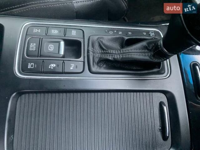 Черный Киа Соренто, объемом двигателя 2.2 л и пробегом 204 тыс. км за 20000 $, фото 7 на Automoto.ua